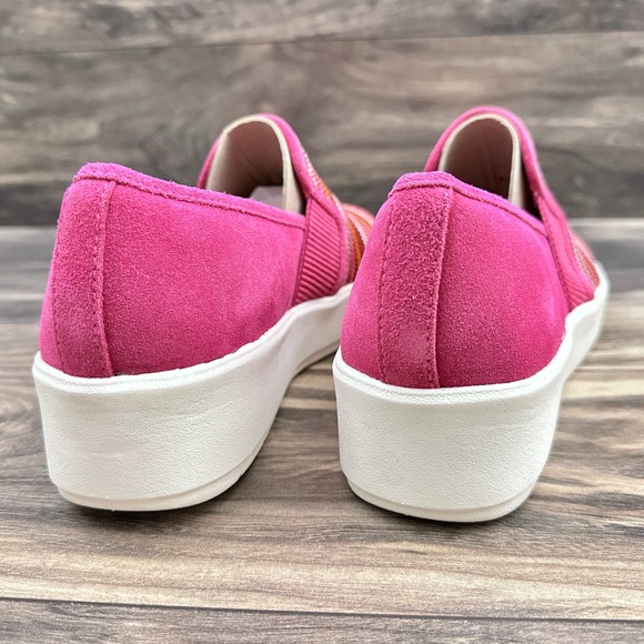 NIB Clarks Layton Petal 8.5W WIDE Slip On Comfort Sneakers fuchsia Pink - Picture 8 of 12